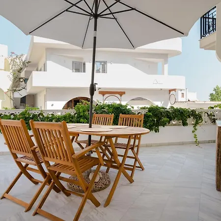 Nexus Downtown Daire Naxos City